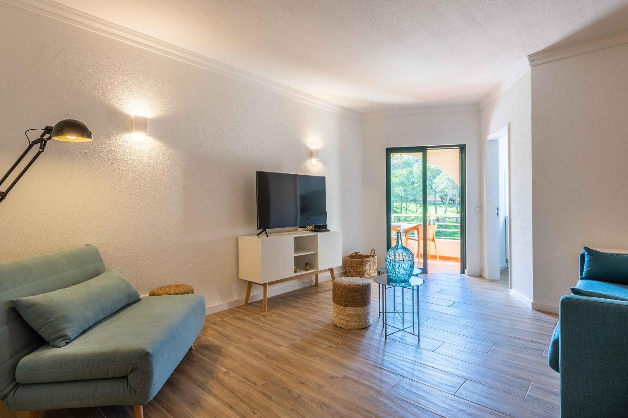 Salgados 1 Bedroom Apartment - 500M From The Beach กีอา ภายนอก รูปภาพ