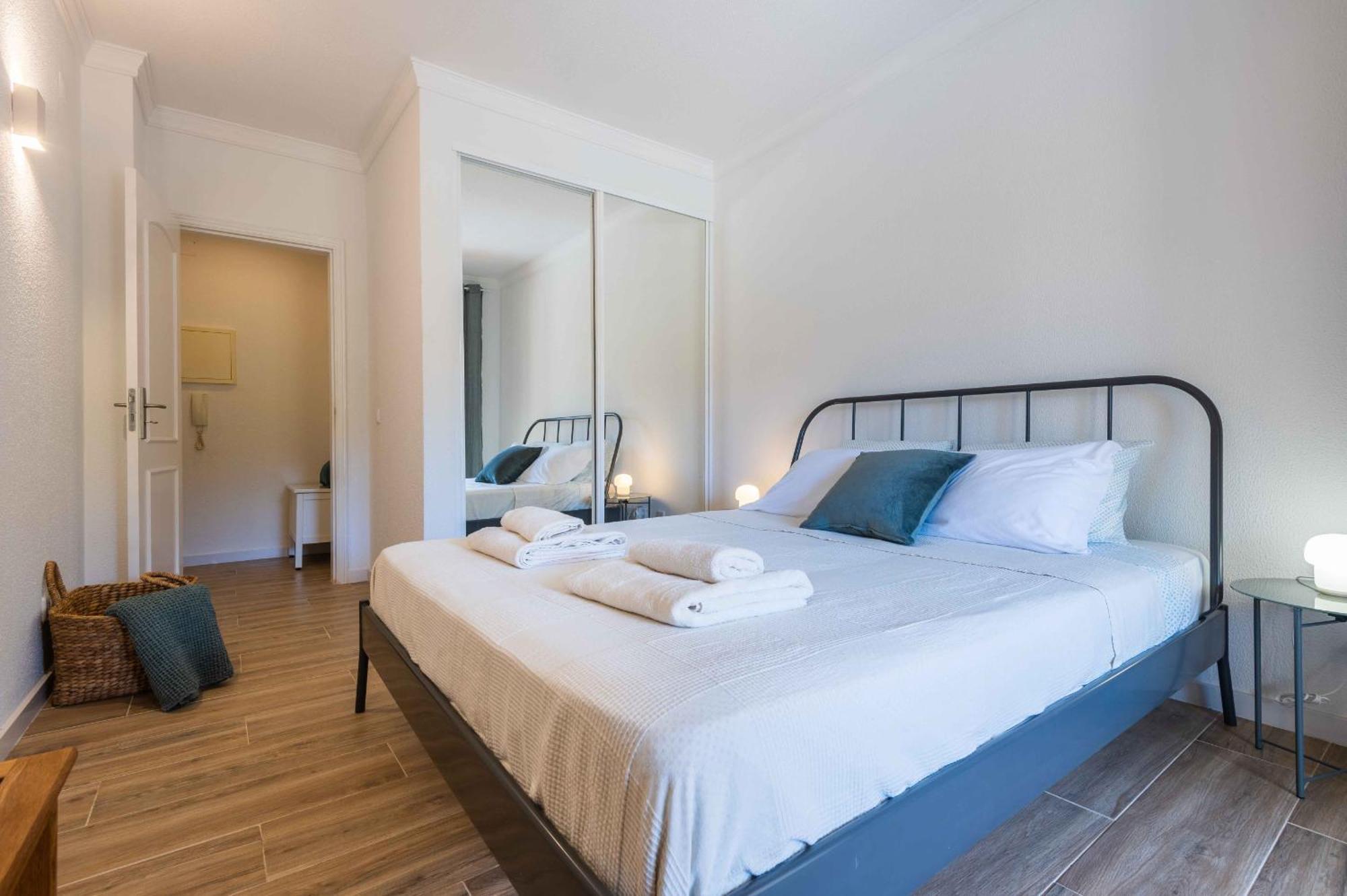 Salgados 1 Bedroom Apartment - 500M From The Beach กีอา ภายนอก รูปภาพ